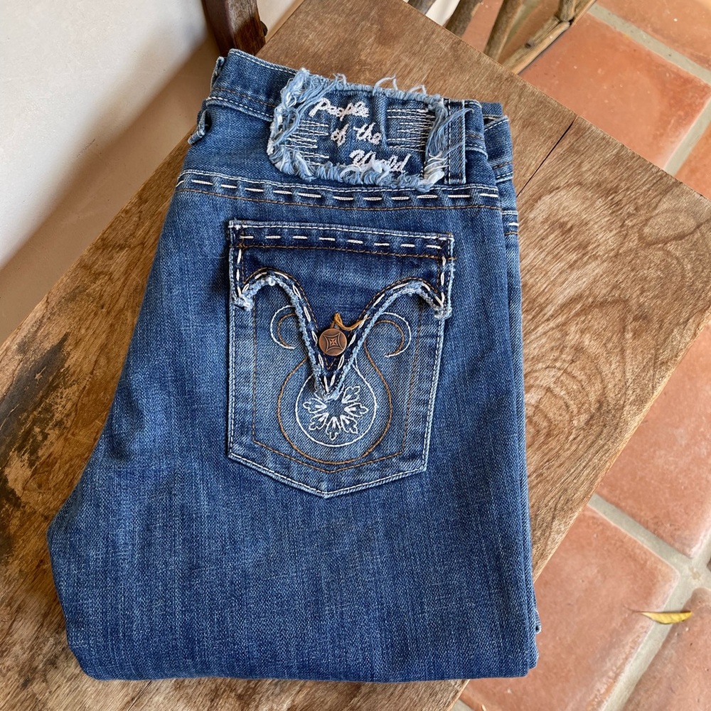 PEOPLE OF THE WORLD Boot Cut Blue Jeans Unique Embroidery Stitching Sz 29 USA!